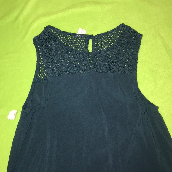 Blue top - Picture 4 of 5